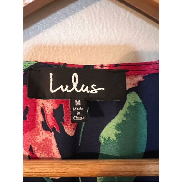 Lulus Size M Floral Surplice Jumpsuit Navy Blue Red Flower Tropical Tie Waist - Picture 12 of 12